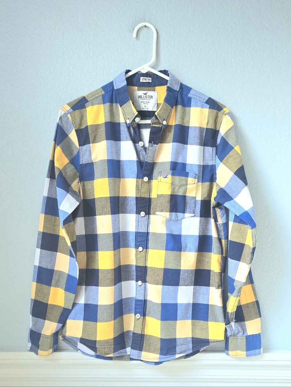 Hollister Men's Blue & Yellow Plaid Button-Down Shirt